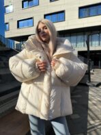 Курточка жіноча молоко